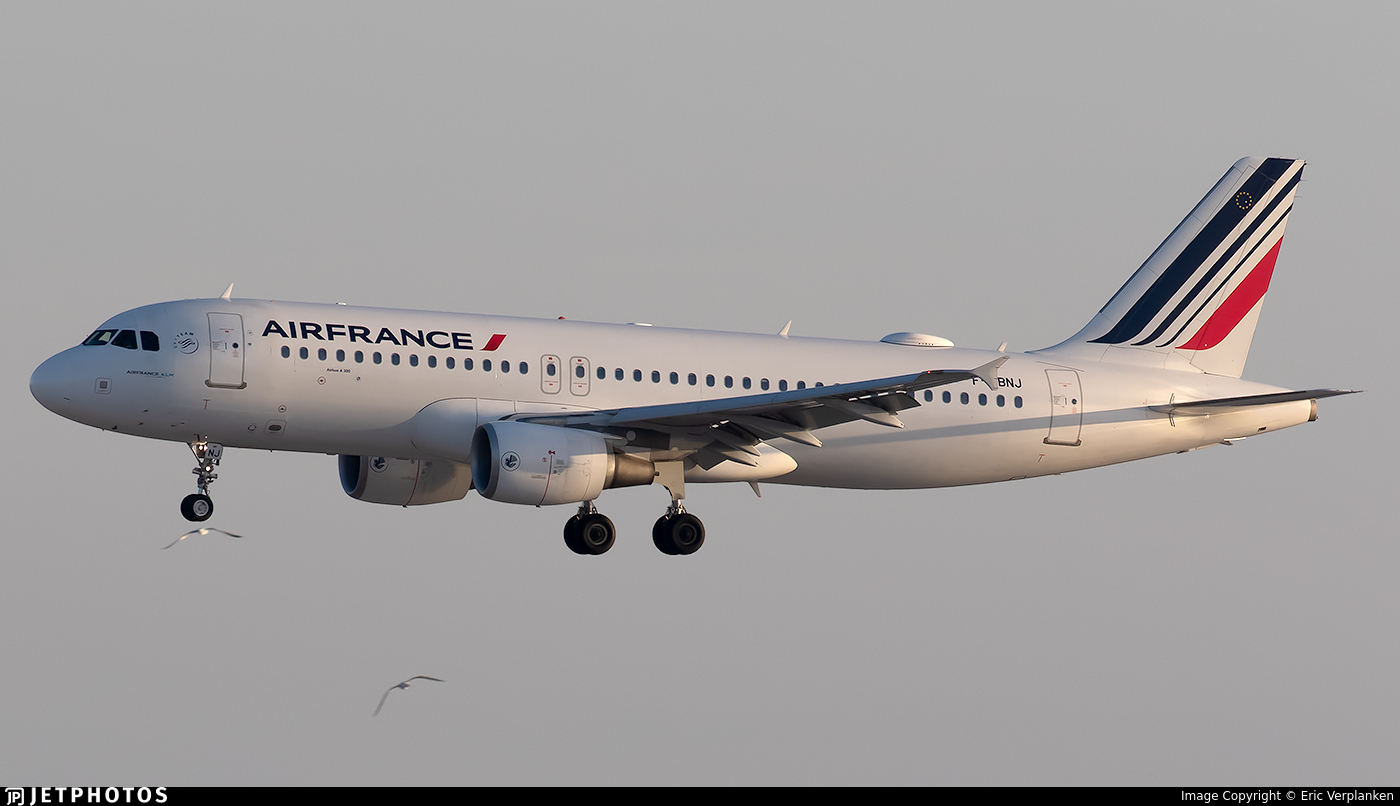 Paris-Orly Airport (ORY/LFPO) → Ajaccio-Napoleon Bonaparte Airport (AJA/LFKJ) — crash photo