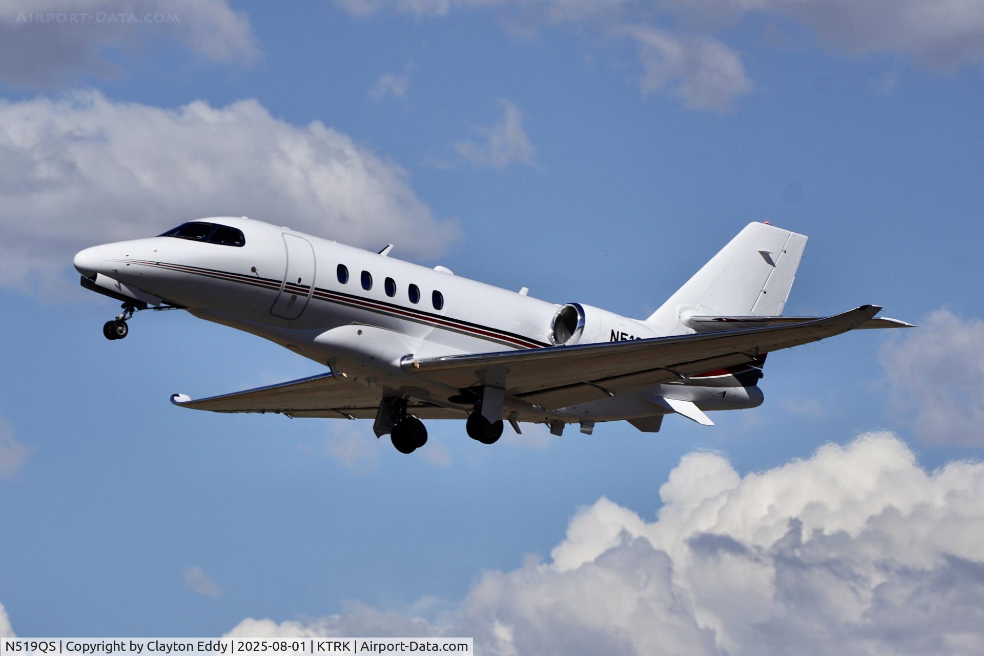 Miami International Airport, FL (MIA/KMIA) → Washington-Dulles International Airport, DC (IAD/KIAD)